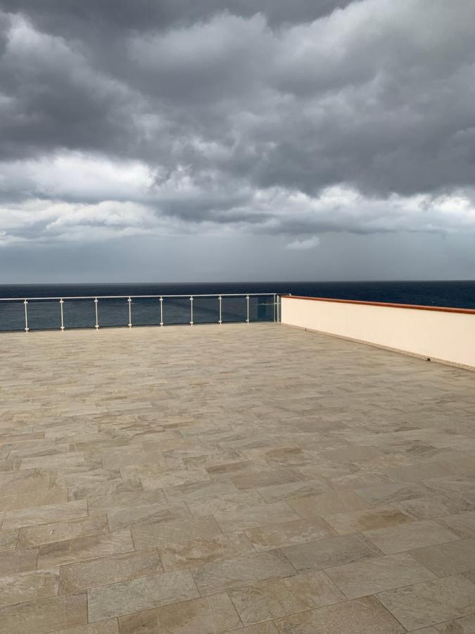 La Porta Delle Eolie Apartamento Capo dʼOrlando Exterior foto