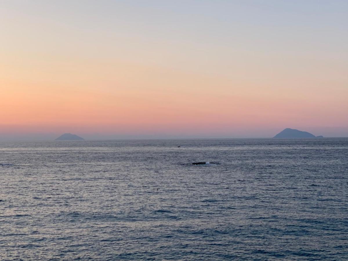 La Porta Delle Eolie Apartamento Capo dʼOrlando Exterior foto