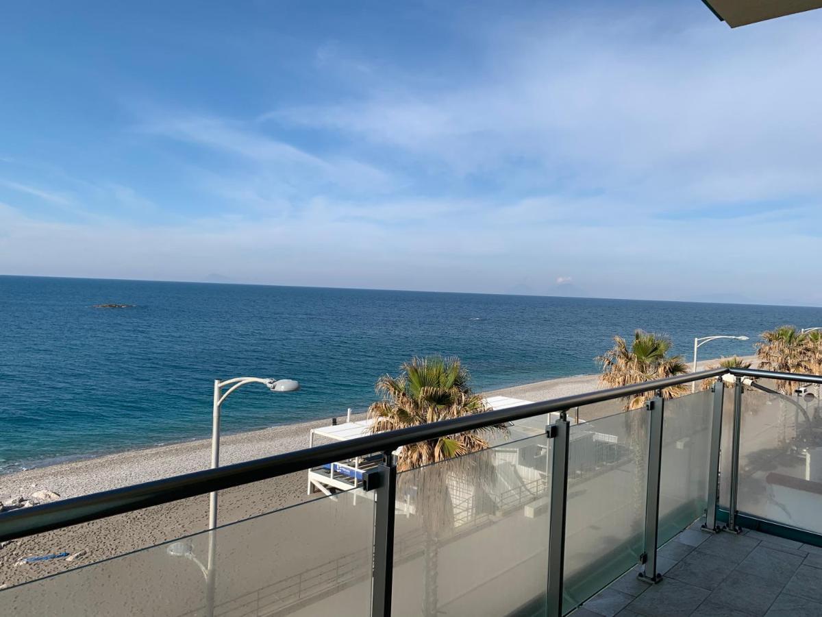 La Porta Delle Eolie Apartamento Capo dʼOrlando Exterior foto